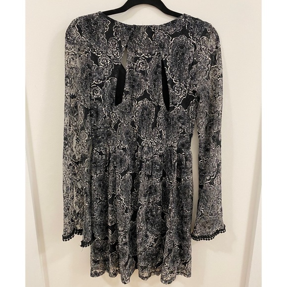 Francesca’s Black and White Dress Size Medium - Picture 4 of 6